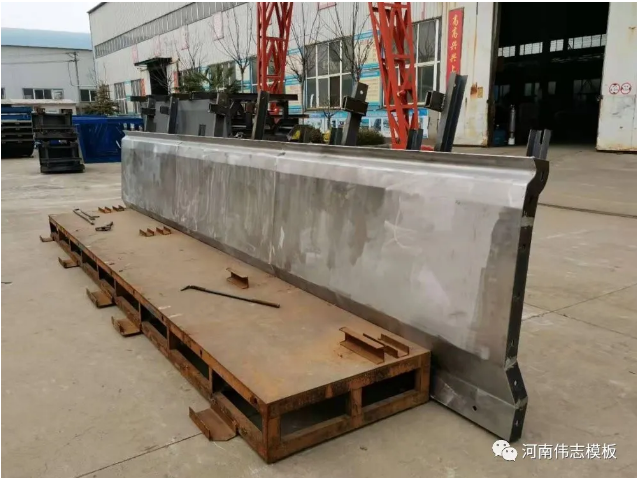 不銹鋼復合板護欄模板的優點